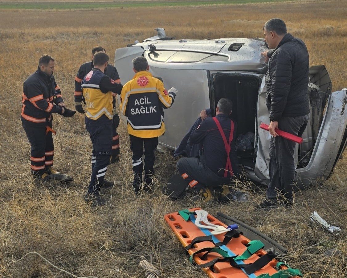 takla-atan-otomobil-hurdaya-dondu-1-yarali