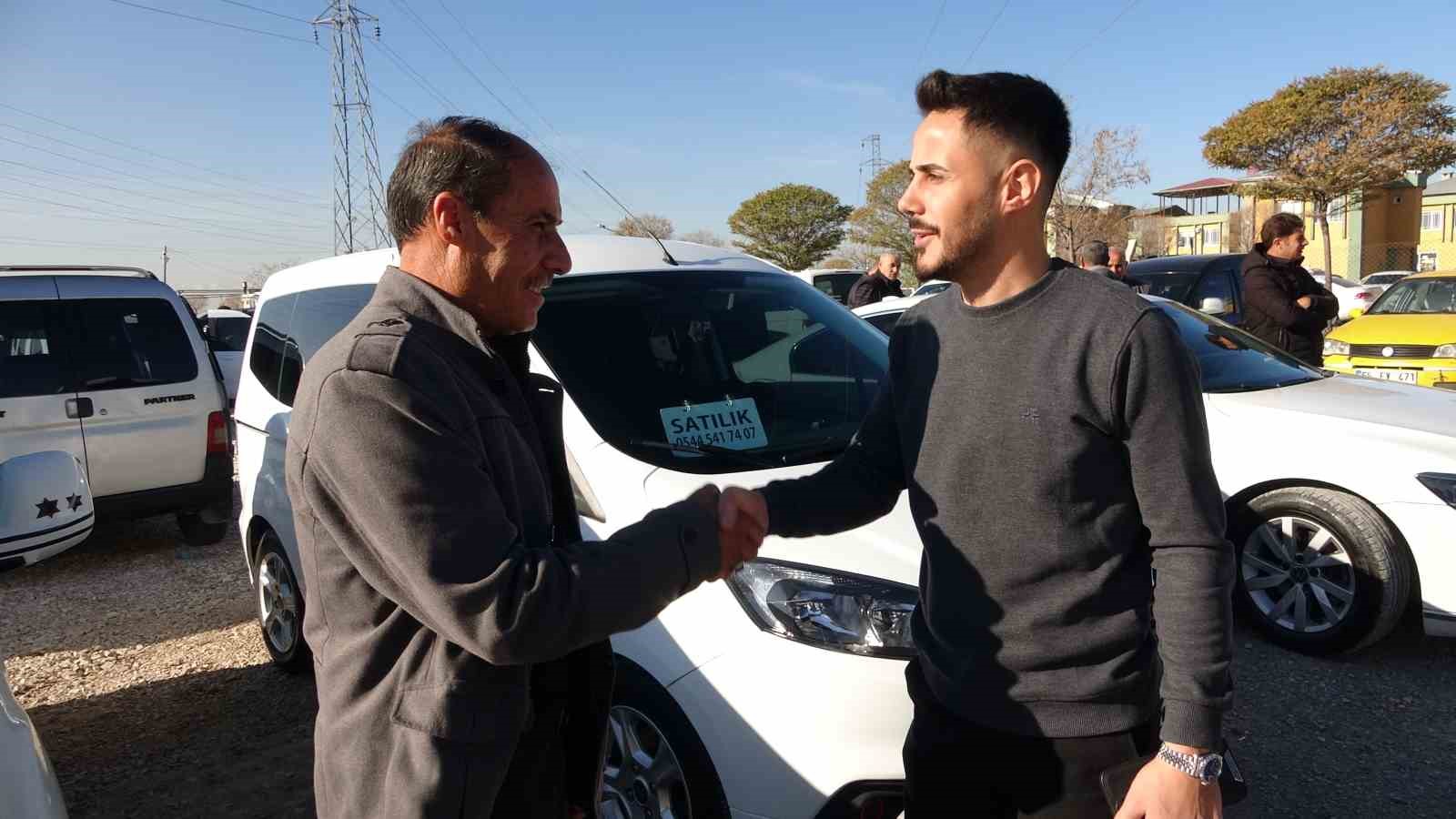 van-acik-oto-pazarinda-fiyatlar-turkiye-ortalamasinin-uzerinde