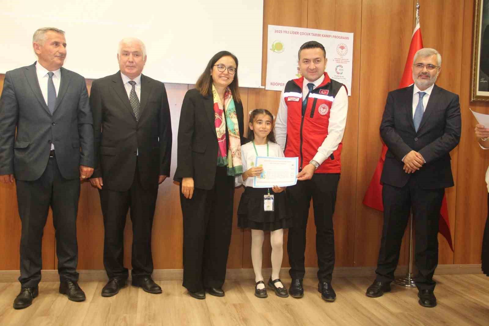 yalovada-lider-cocuk-tarim-kampi-sona-erdi