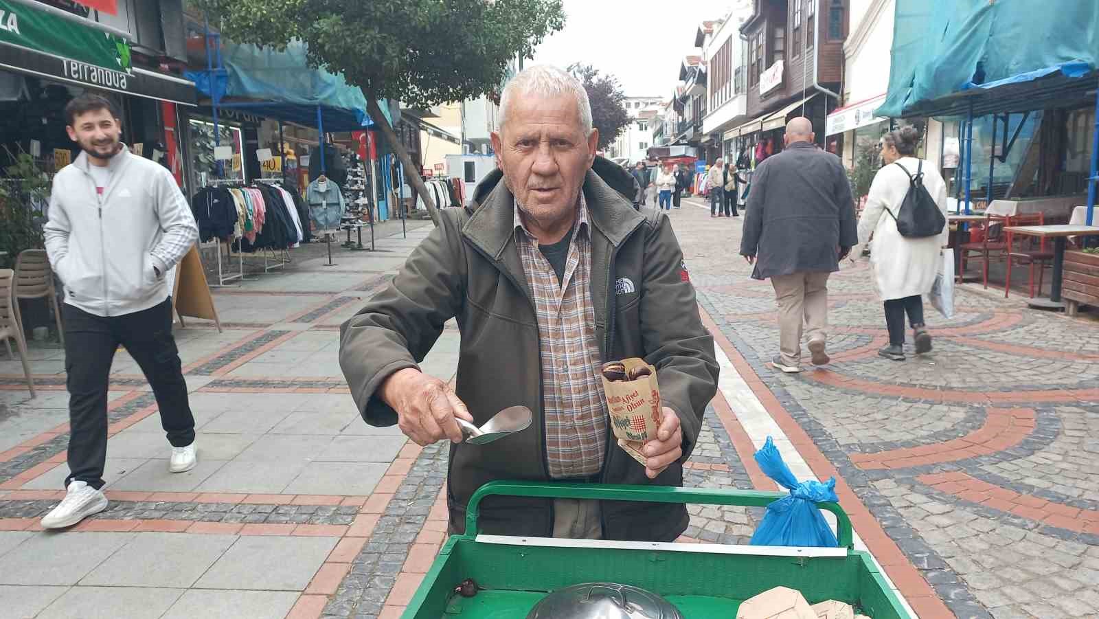 yarim-asirlik-emegin-hikayesi-ustasindan-ogrendi-omrune-meslek-oldu