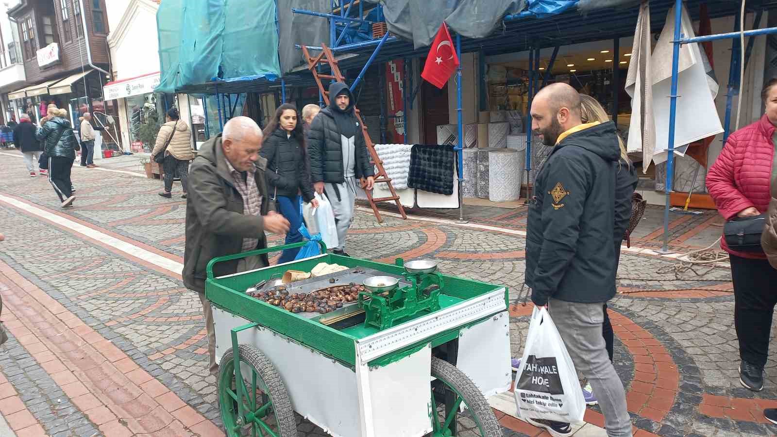 yarim-asirlik-emegin-hikayesi-ustasindan-ogrendi-omrune-meslek-oldu