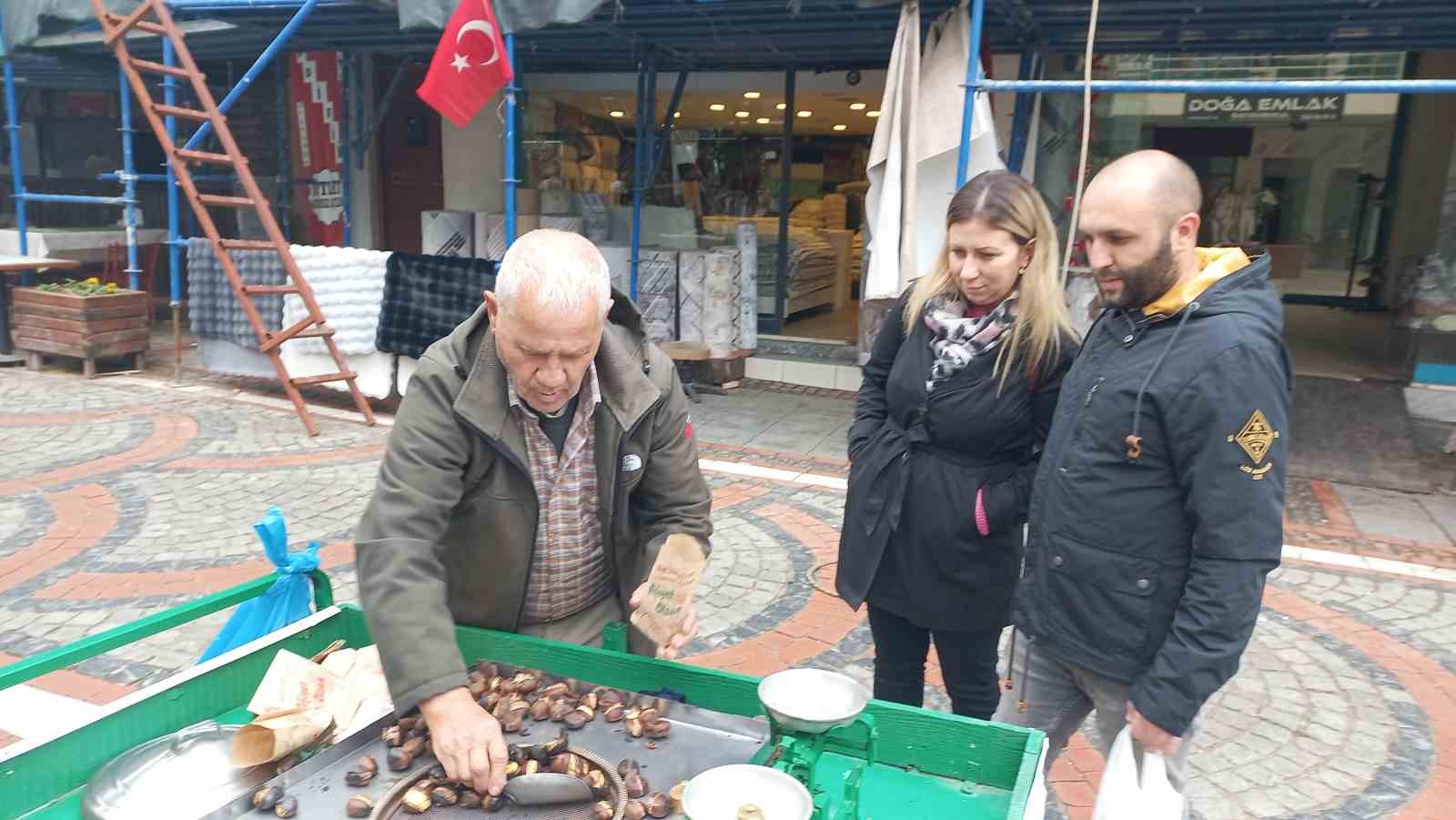 yarim-asirlik-emegin-hikayesi-ustasindan-ogrendi-omrune-meslek-oldu