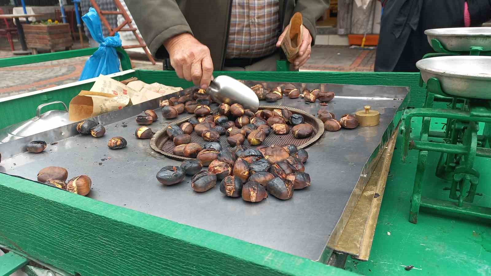 yarim-asirlik-emegin-hikayesi-ustasindan-ogrendi-omrune-meslek-oldu