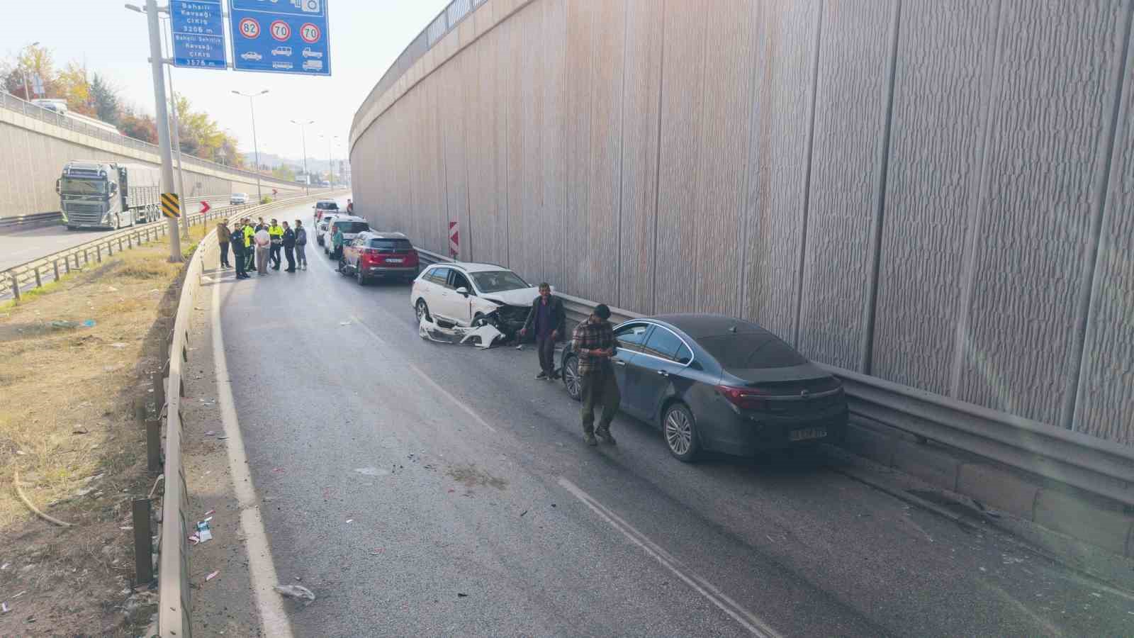 yola-dokulen-yag-zincirleme-kazaya-sebep-oldu-4-yarali