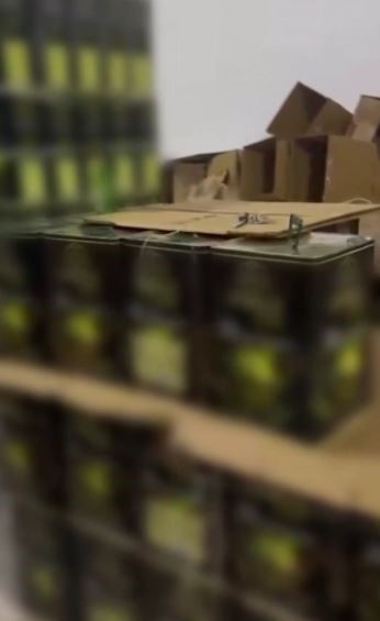 denizlide-binlerce-litre-kacak-yag-ele-gecirildi