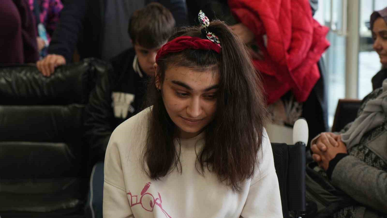 engellilere-anlamli-hediye