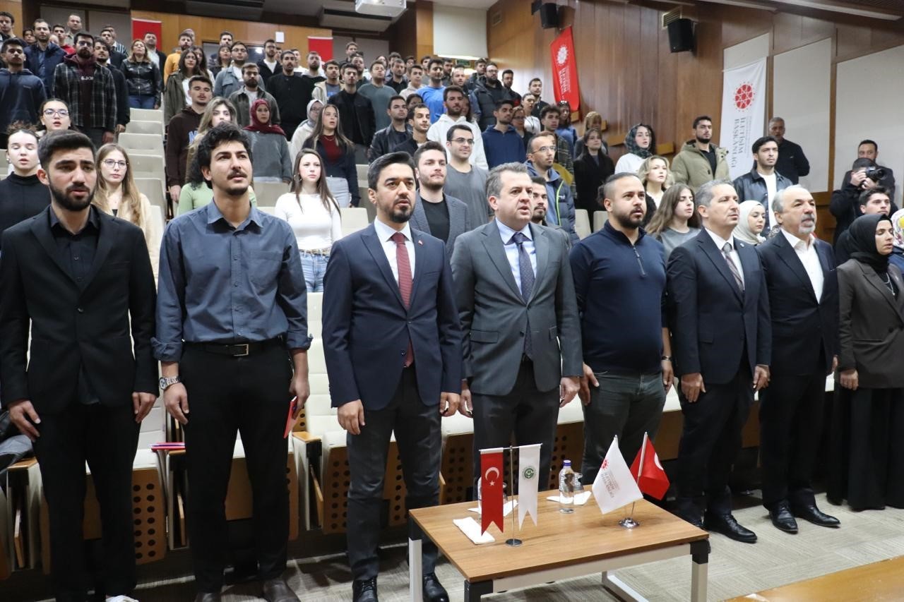 gelecegin-liderleri-akademisi-egitimi-duzenlendi