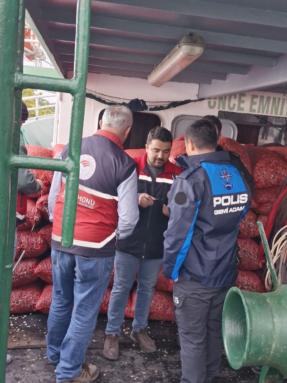 kastamonuda-beyaz-kum-midyesi-denetimi