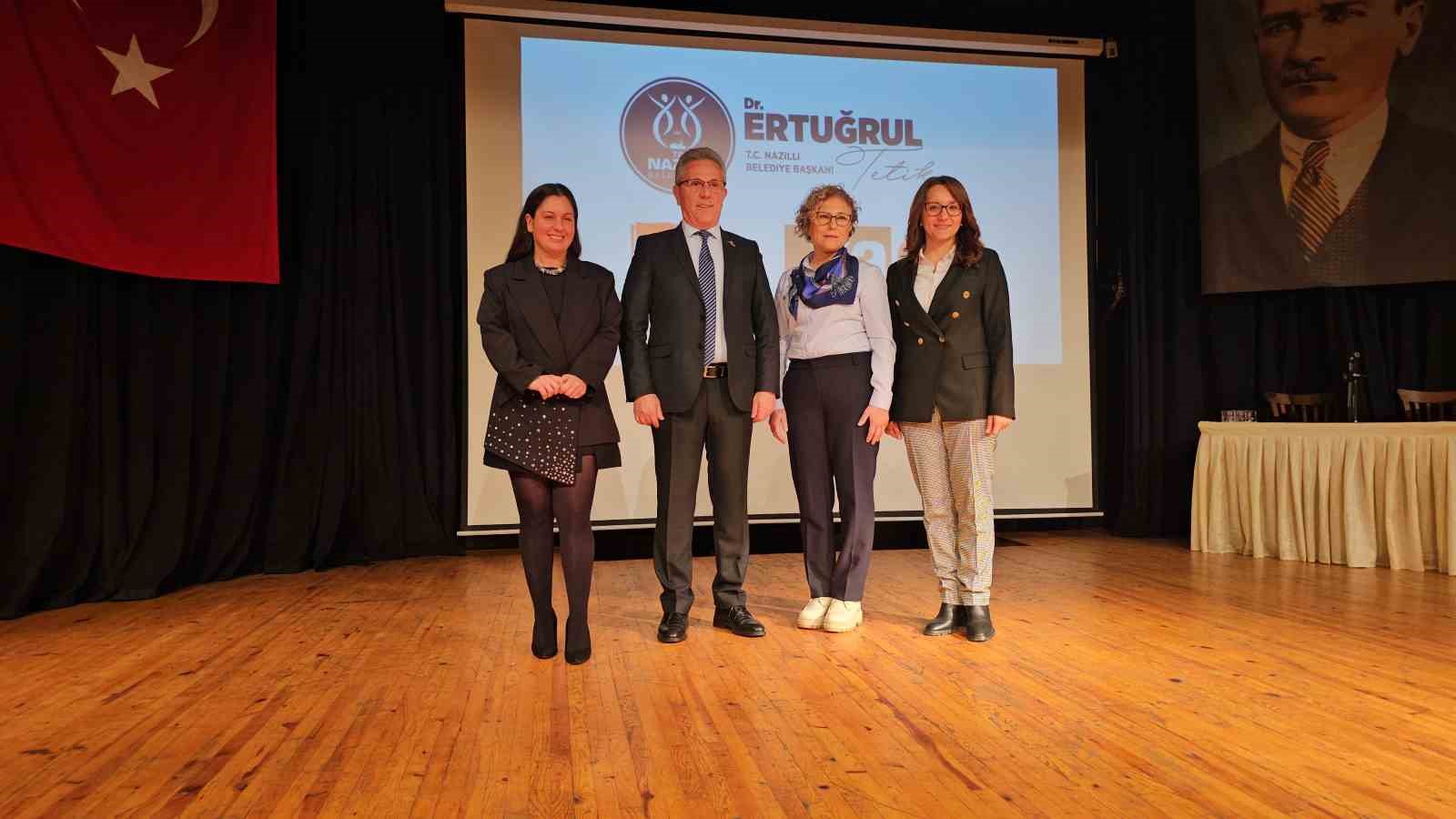 nazillide-cumhuriyetin-ilk-kadin-vekilleri-konusuldu