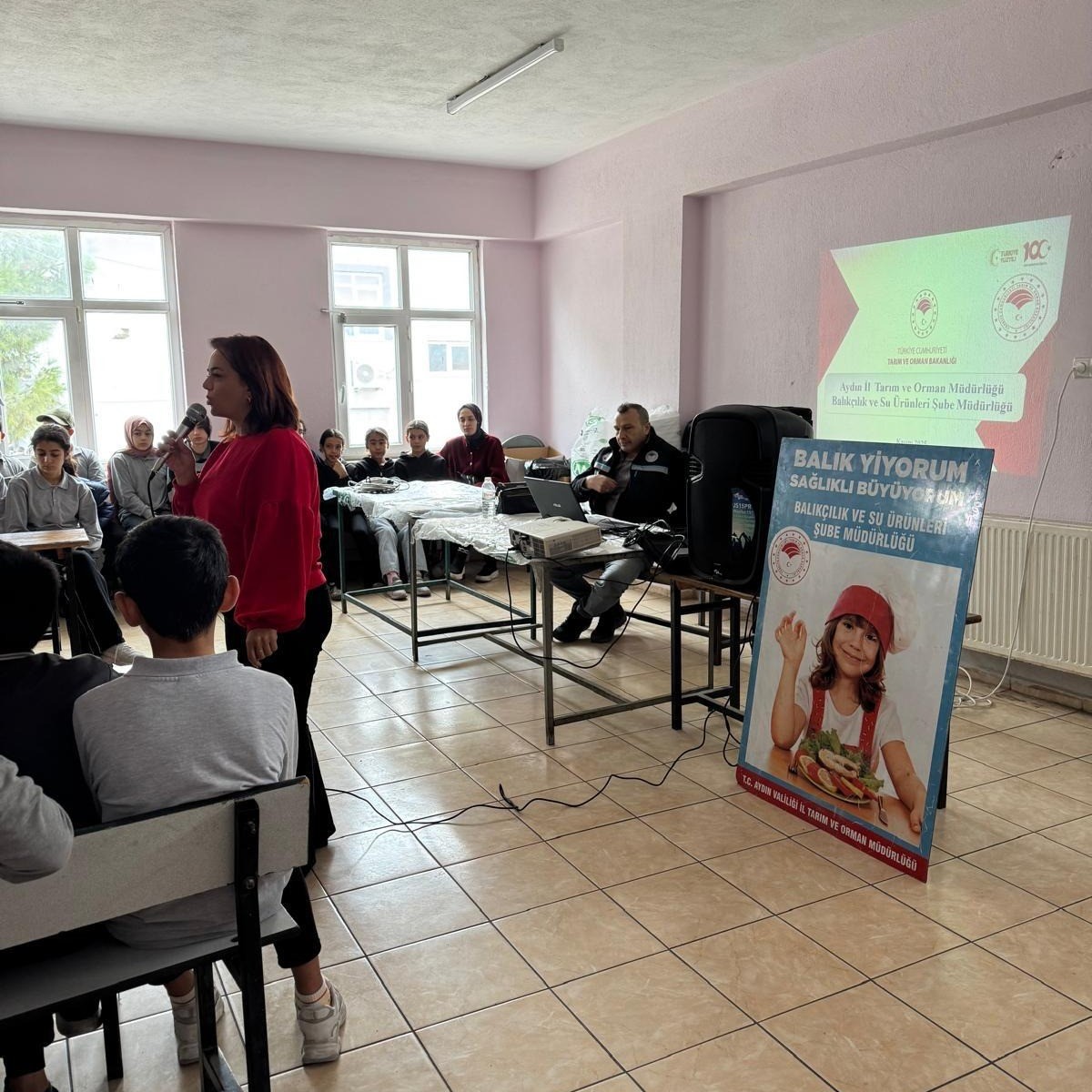 ogrencilere-balik-ve-deniz-urunleri-tanitildi