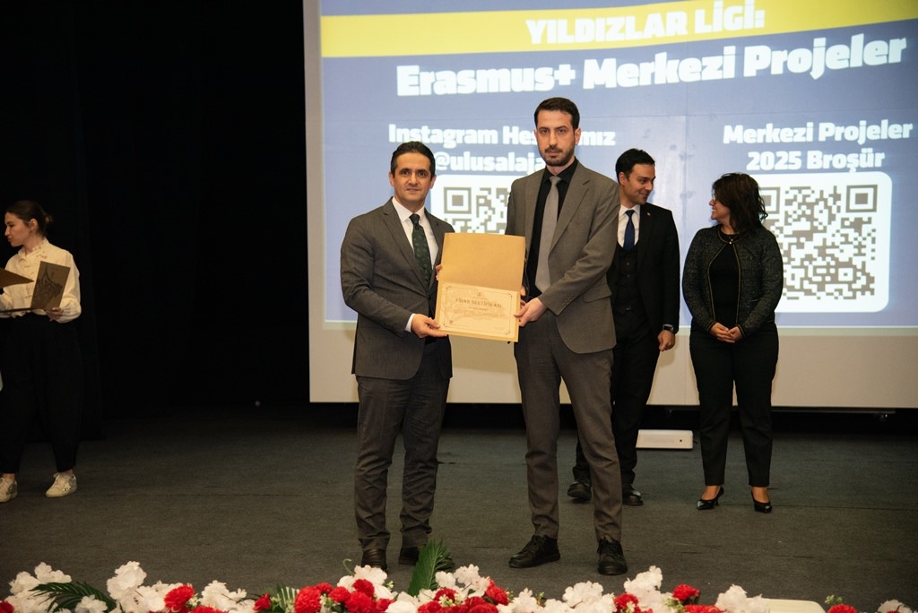 omu-yildizlar-ligine-ev-sahipligi-yapti