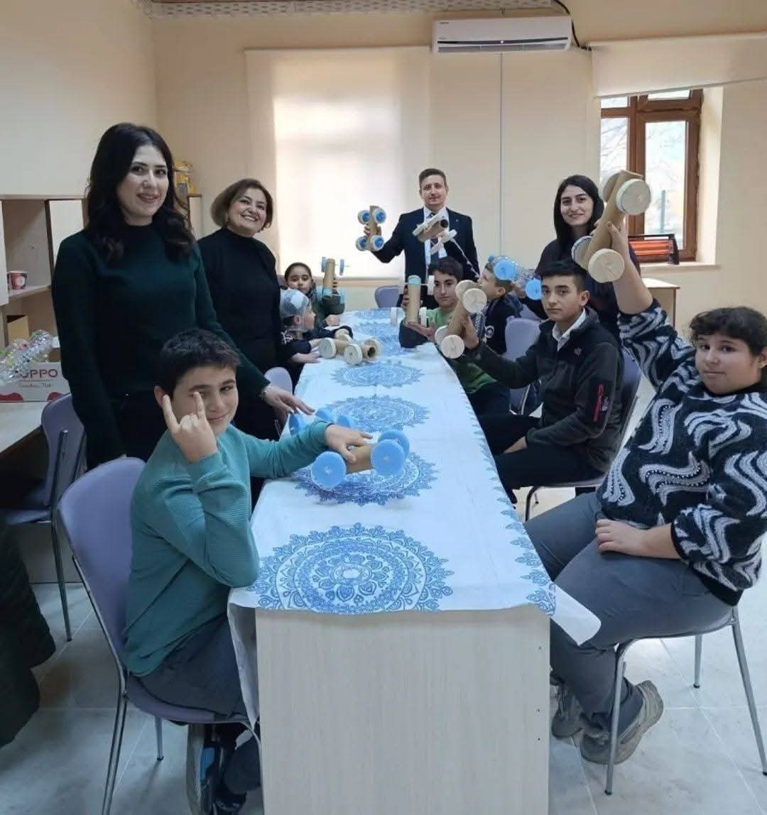 ozel-bireyler-geri-donusumle-hem-ogrendi-hem-eglendi