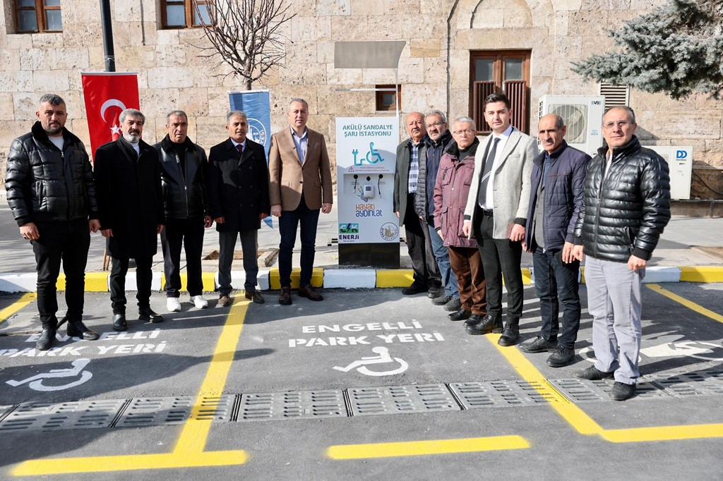 sivas-belediyesi-engelleri-kaldiran-hizmetlerin-acilisini-yapti