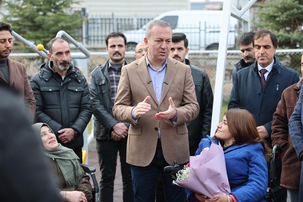 sivas-belediyesi-engelleri-kaldiran-hizmetlerin-acilisini-yapti