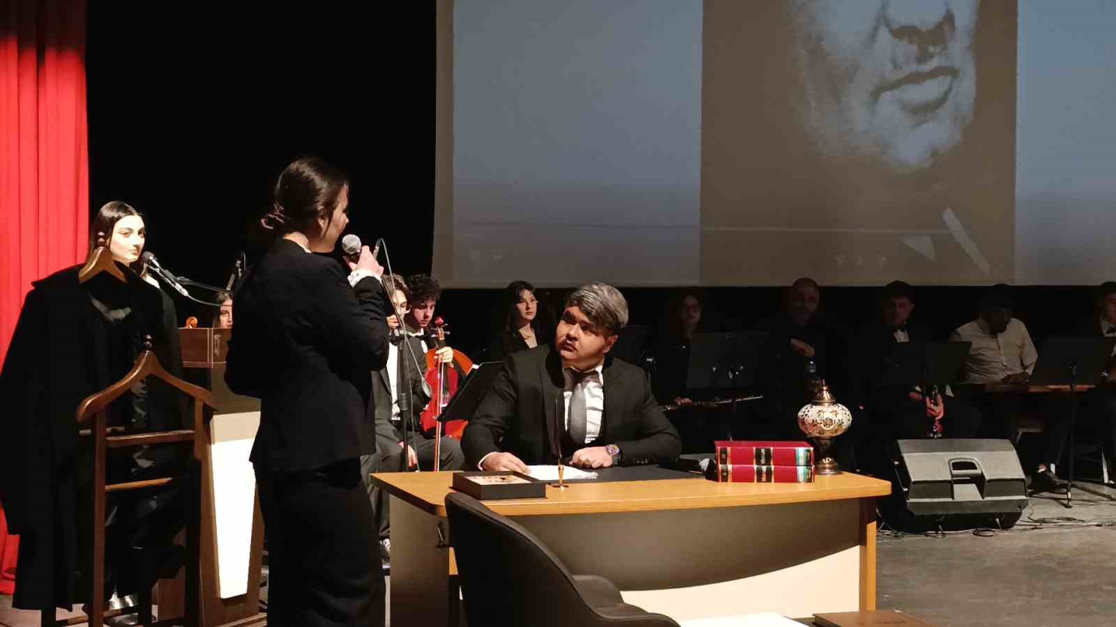 tekirdagda-yahya-kemal-beyatli-anildi