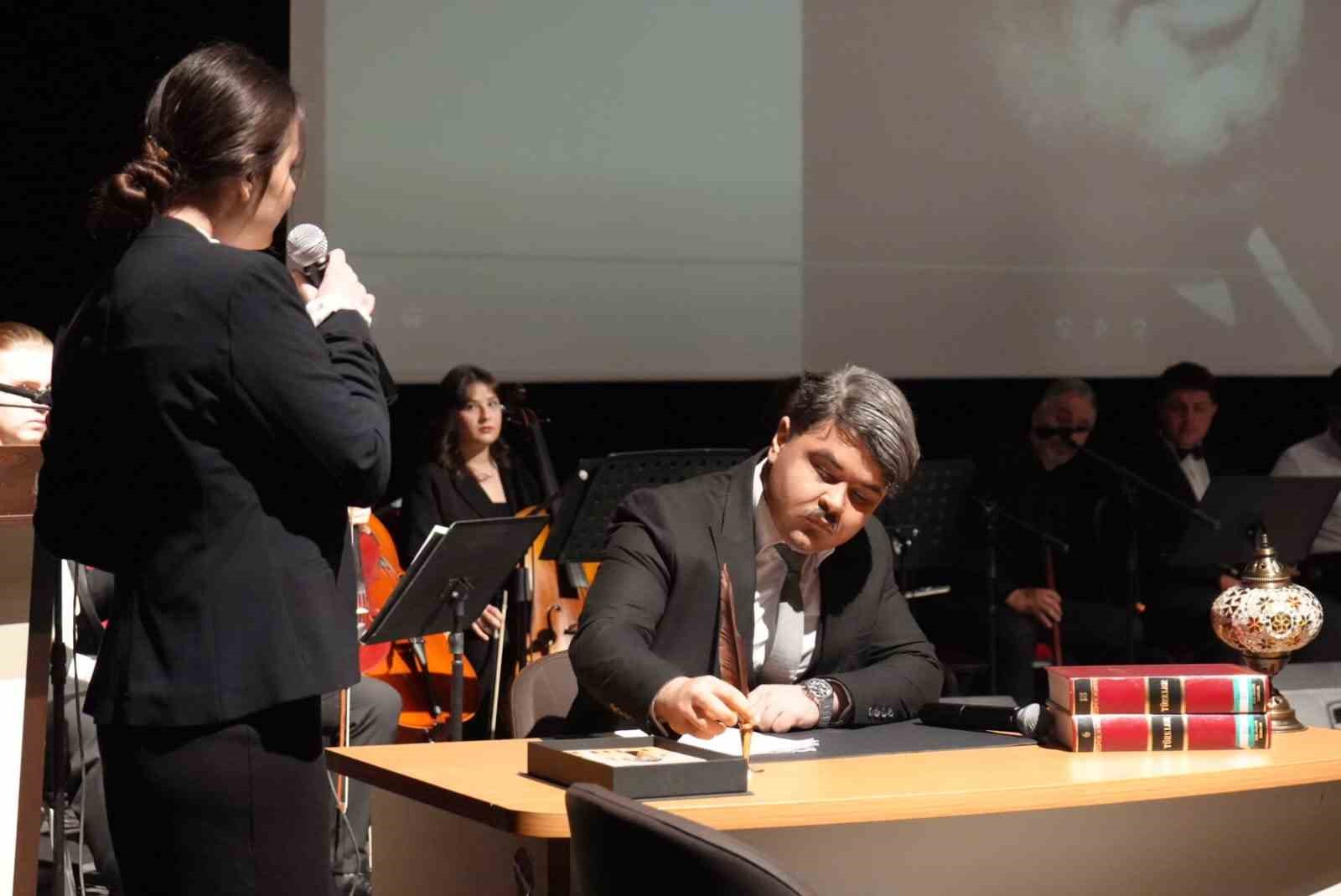 tekirdagda-yahya-kemal-beyatli-anildi