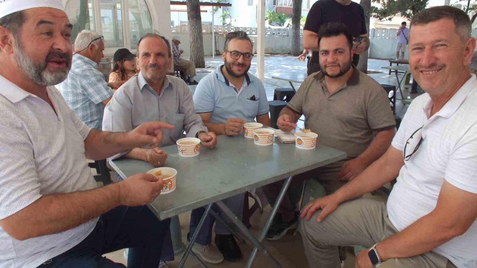 balikesirde-asure-gelenegi-devam-ediyor