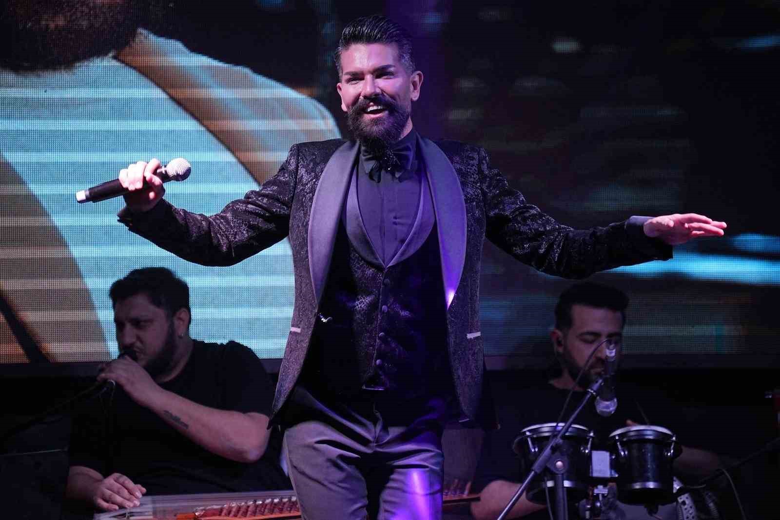 mehmet-cevikten-ucretsiz-konser