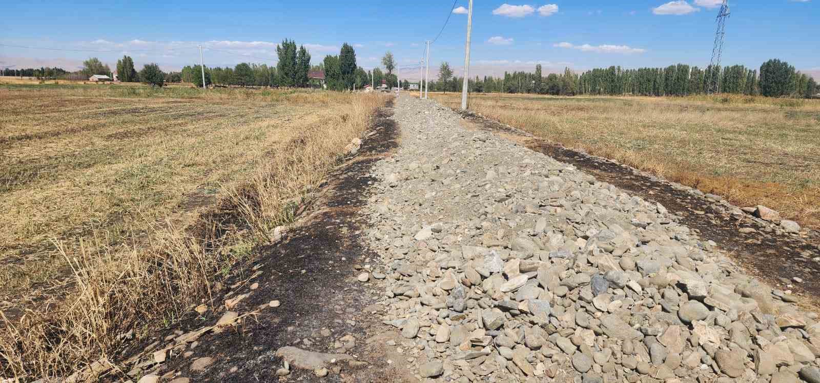 musta-stabilize-yol-calismalari-devam-ediyor