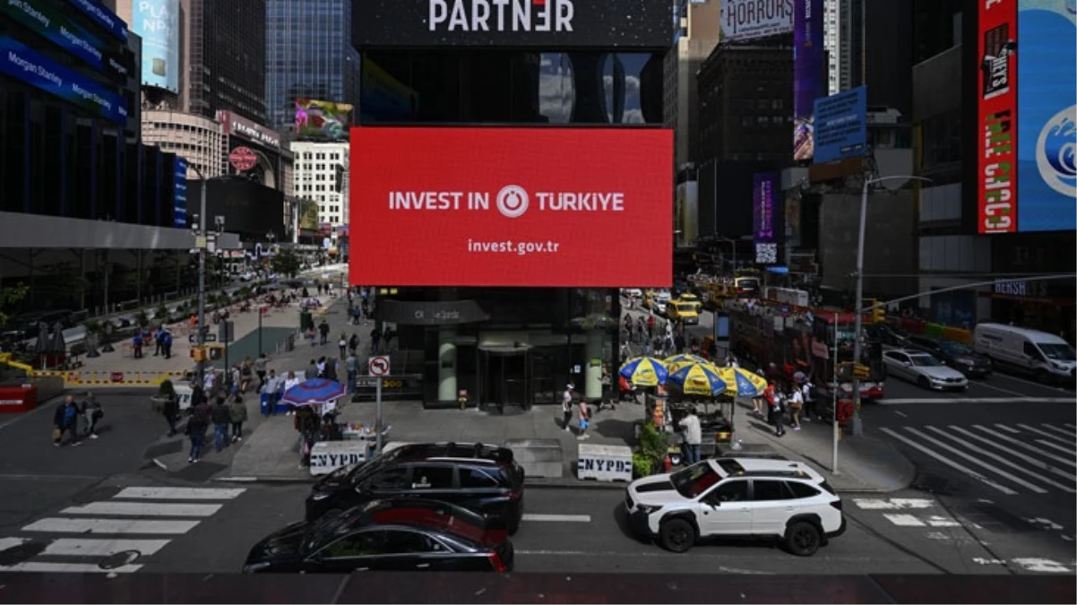 Cumhurbaşkanlığı Yatırım Ofisi, Times Meydanı’nda “Invest İn Türkiye” Mesajıyla Türkiye’yi Tanıttı