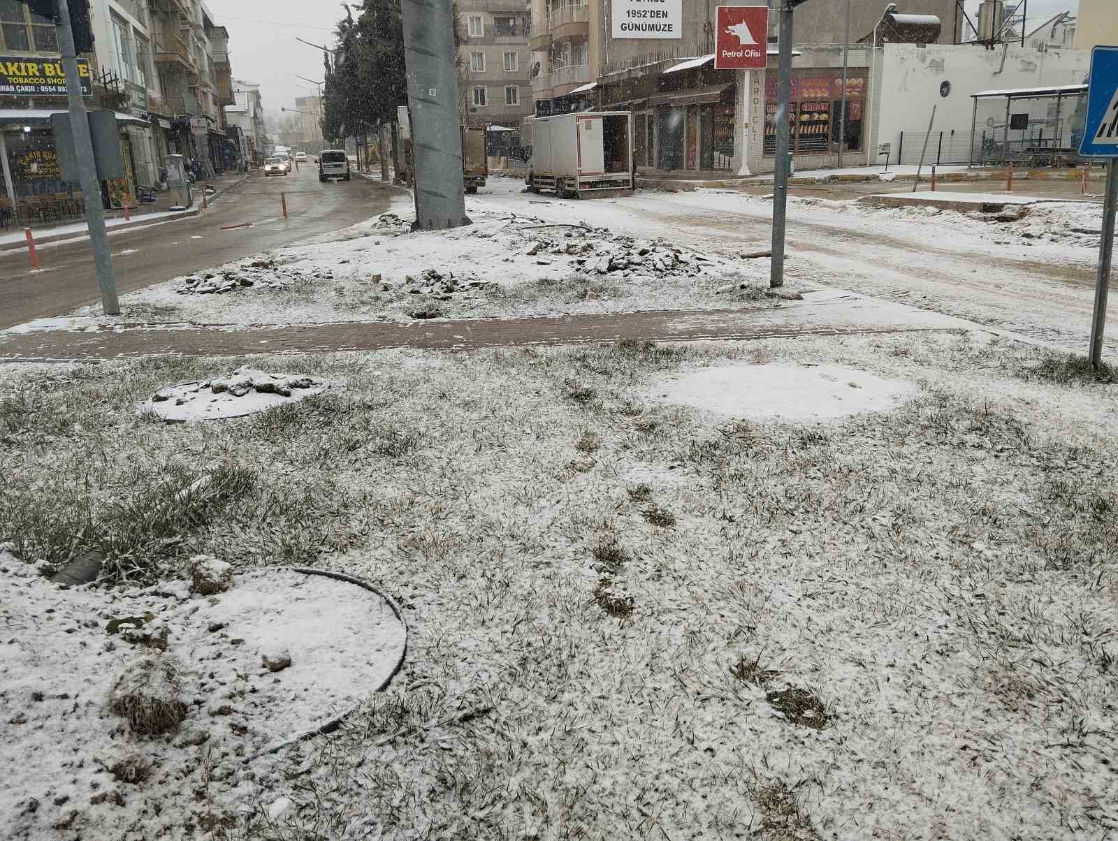 Antalyanin Korkuteli Ilcesinde Kar Yagisi Basladi 3 Jv67Qcuc