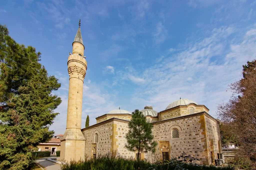 Osmanciktaki Tarihi Caminin Cevresi Duzenlenecek 3