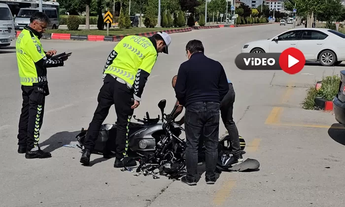 Otomobille Motosiklet Çarpıştı: Bir Kişi Yaralı