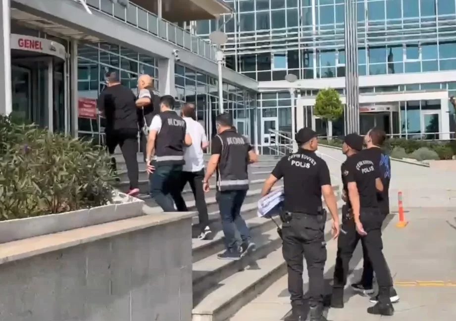 Mersin Tarsus’ta Hata Şebekesi Çökertildi: 3 Tutuklama